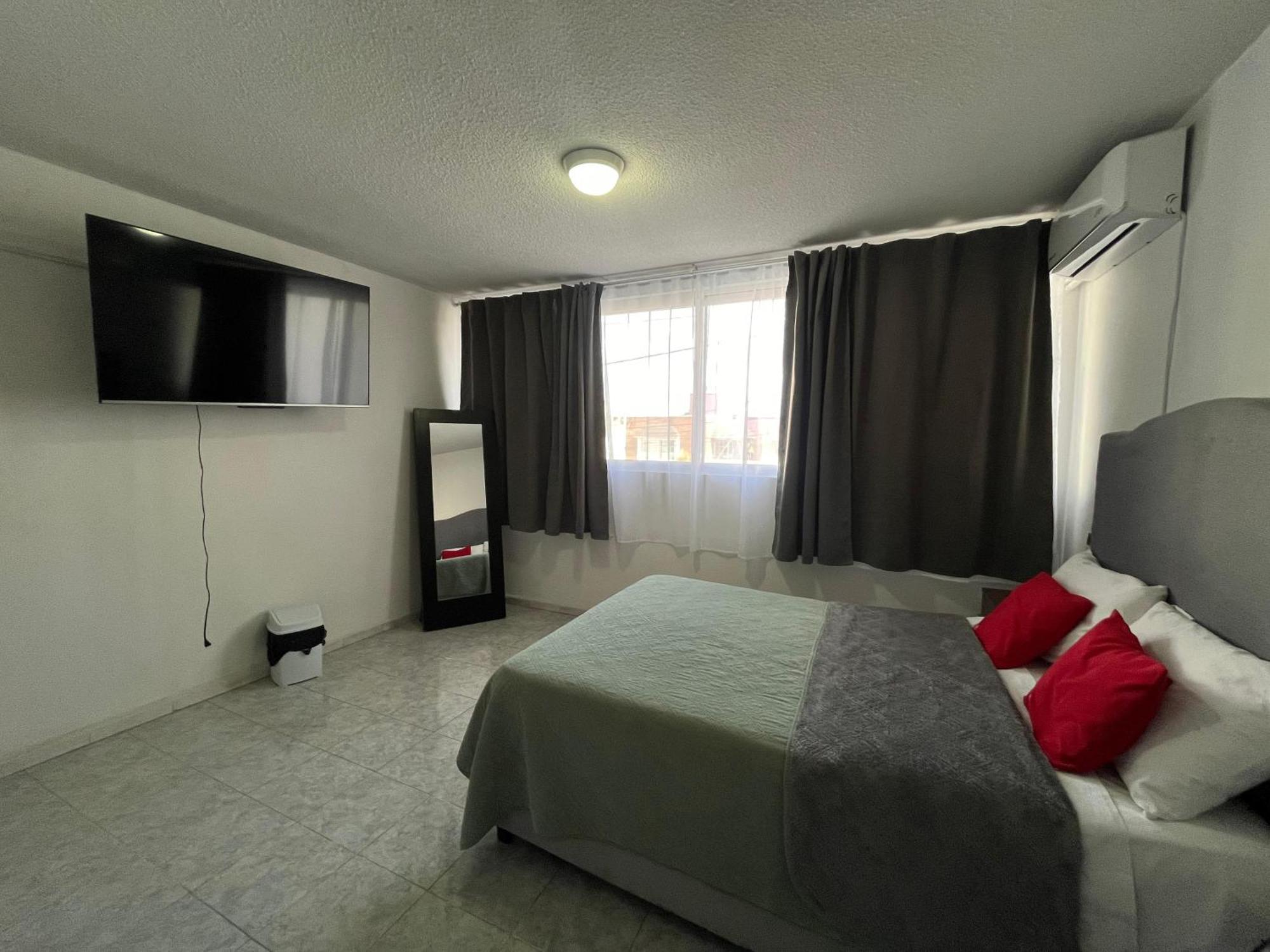6 Venator House Boutique Aparthotel Leon Bagian luar foto