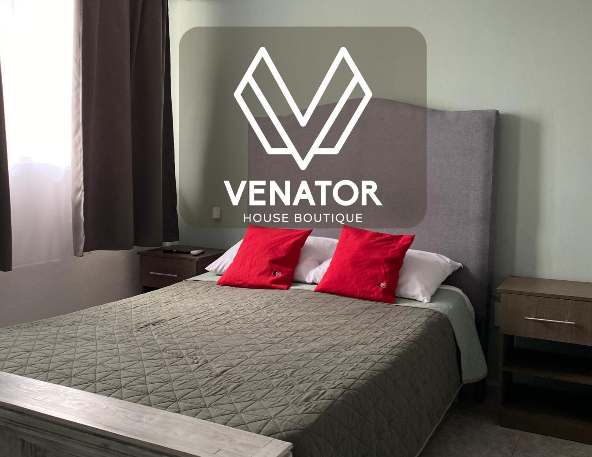 6 Venator House Boutique Aparthotel Leon Bagian luar foto